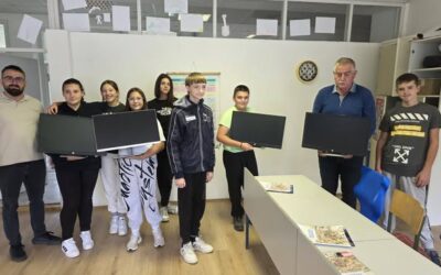 VRIJEDNA DONACIJA ERSTE BANKE ZA NAŠE UČENIKE PŠ DREŽNICA!