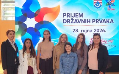 UČENICI OŠ IVANE BRLIĆ – MAŽURANIĆ OGULIN NA SVEČANOM PRIJEMU KOD ŽUPANICE MARTINE FURDEK HAJDIN