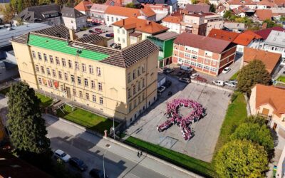 RUŽIČASTI LISTOPAD – MAMA, BUDI ZDRAVA!