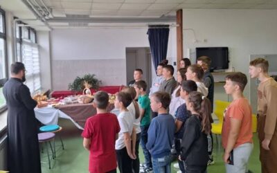 DANI RADOSTI I ZAHVALNOSTI U PODRUČNOJ ŠKOLI DREŽNICA